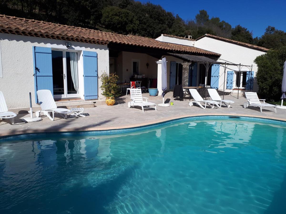 L'Oustaou De L'Estama Bed & Breakfast Rocbaron ภายนอก รูปภาพ